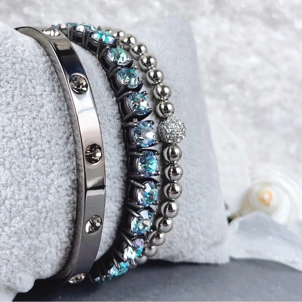 The Mermaid Mini Impression Bracelet - Picture 5 of 6